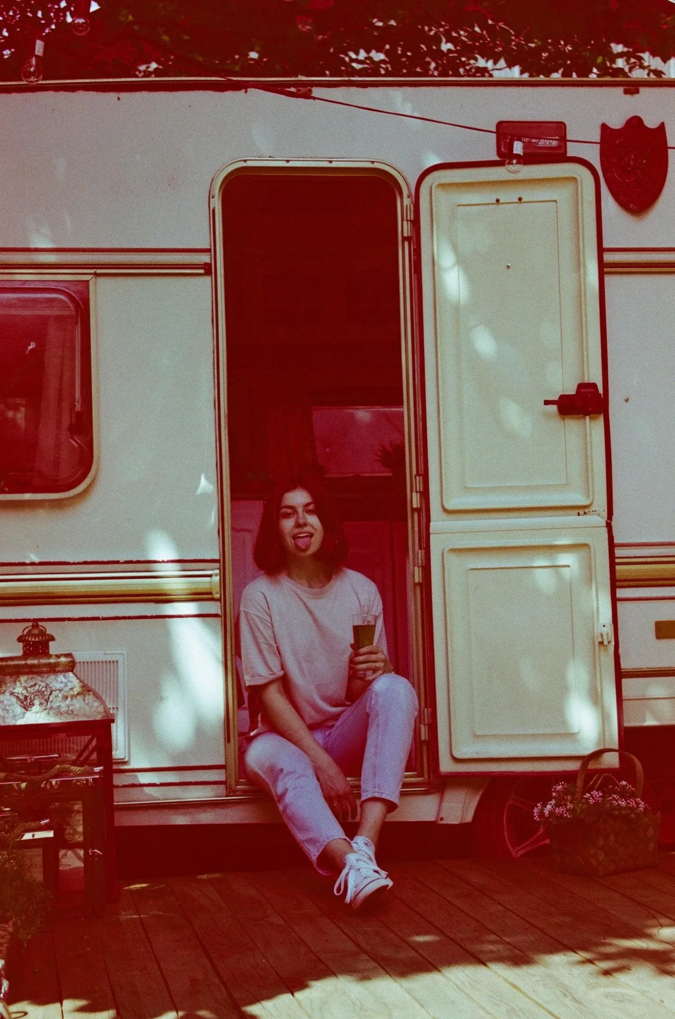 Brand New KUGO 35mm Film Camera Reusable Point And Shoot - Pink