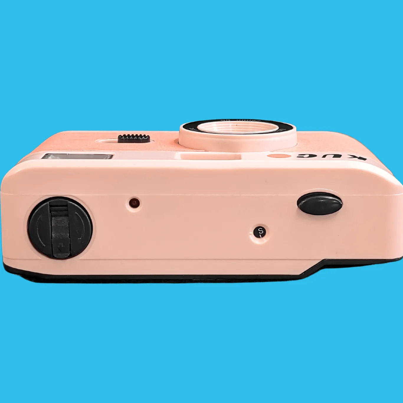Brand New KUGO 35mm Film Camera Reusable Point And Shoot - Pink
