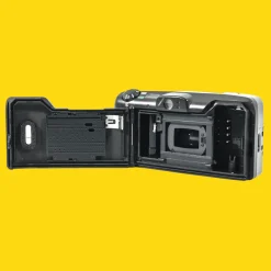 Canon Sure Shot 105 Zoom 35mm Film Camera Point and Shoot