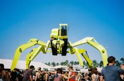 Canon Sure Shot Supreme 35mm Film Camera Point and Shoot with Black Leather Canon Case and ORIGNAL BOX