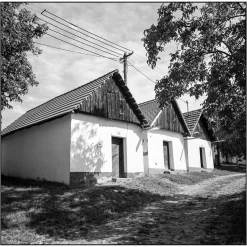 Lubitel 166B With 75mm F4.5 Lens. TLR 6X6 Medium Format Film Camera.