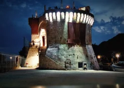 Minolta Dynax 5 Automatic 35mm SLR Film Camera w/ Auto Zoom Lens