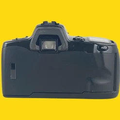 Minolta Dynax 500si Automatic SLR 35mm Film Camera with Auto Zoom Lens