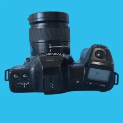 Minolta Maxxum 7000i Automatic SLR 35mm Film Camera with Minolta AF 35mm-105mm Zoom Lens