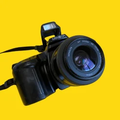 Minolta Maxxum 3xi Automatic 35mm SLR Film Camera with Auto Zoom Lens