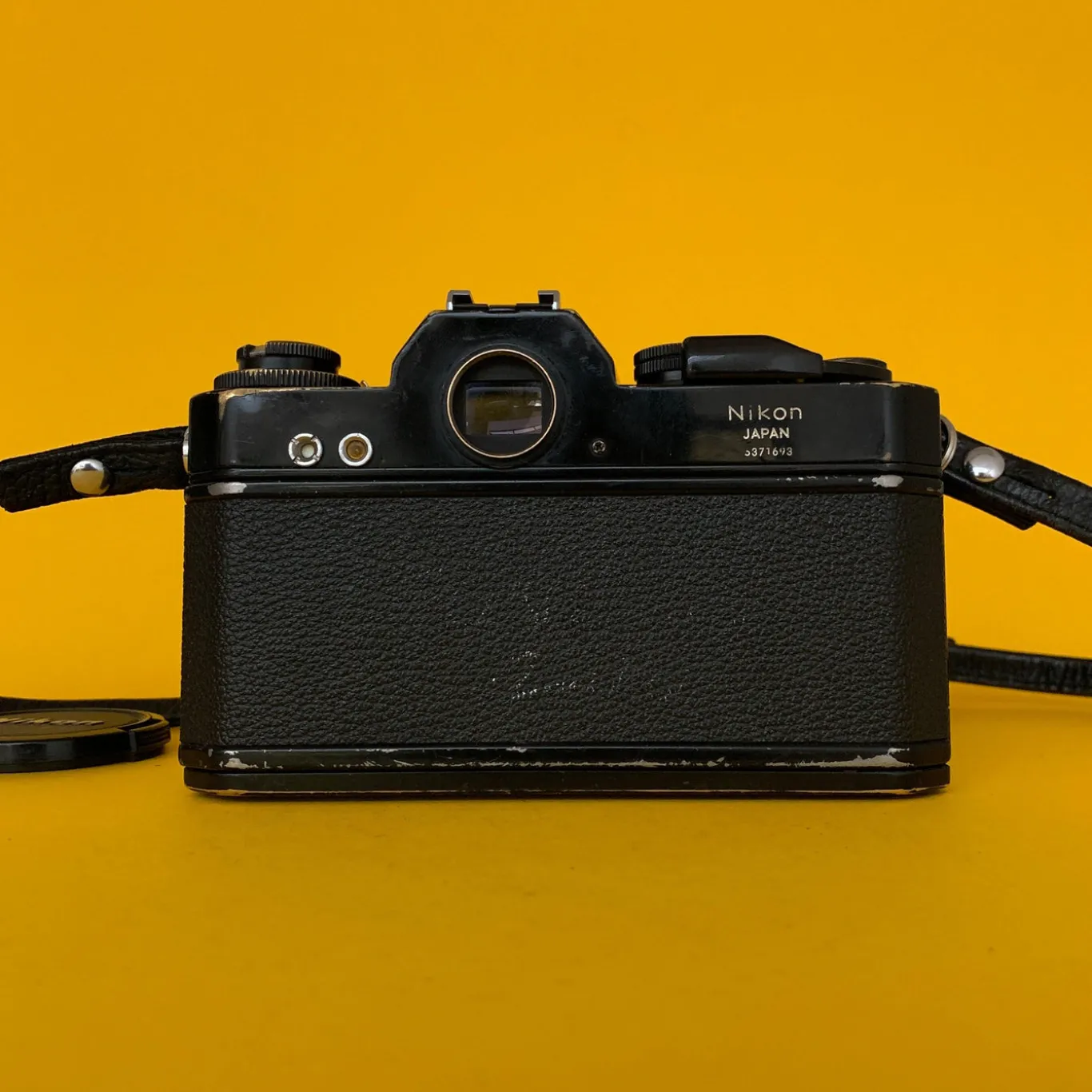 Nikomat EL Vintage 35mm SLR Film Camera w/ Nikkor-S f/2.8 35mm Lens