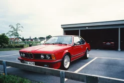 Olympus OM10 Brown Leather Vintage 35mm Film Camera w/ F/1.8 50mm Lens
