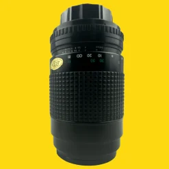 Pentacon Macro 70-210mm f/4-f/5.6 Lens