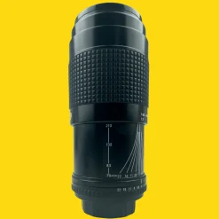 Pentacon Macro 70-210mm f/4-f/5.6 Lens