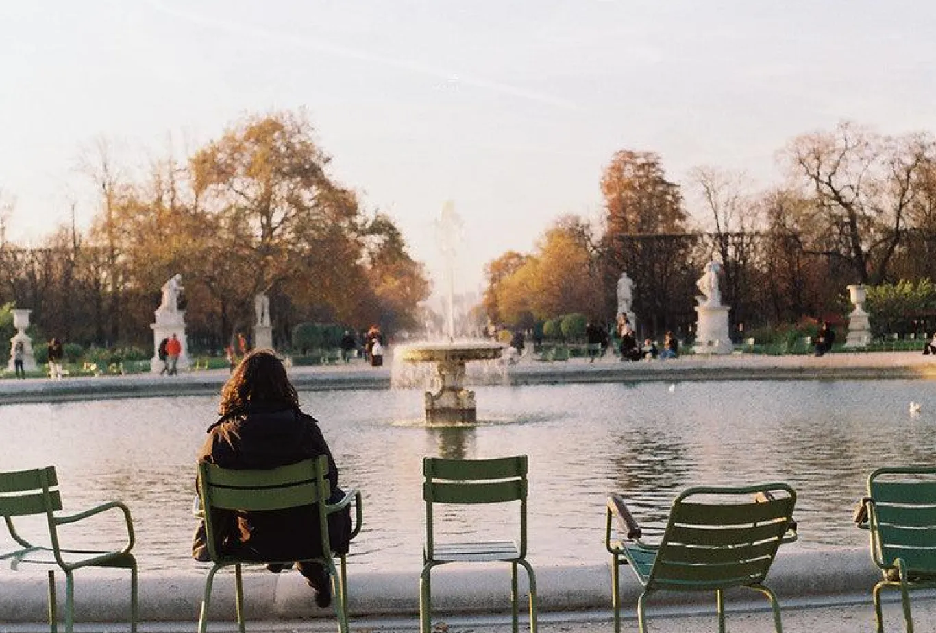 Pentax K1000 Vintage SLR 35mm Film Camera with Pentax f/2 50mm Prime Lens