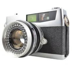 Petri 7 S Point and Shoot with 45mm f1.8 Prime Lens