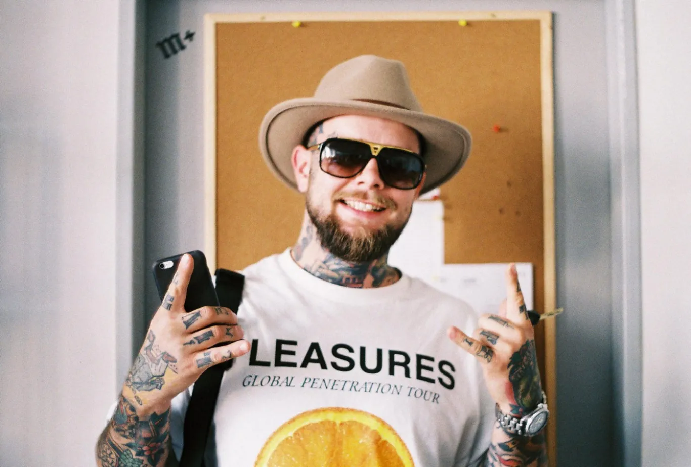 Praktica B100 Vintage35mm SLR Film Camera with Prime Lens