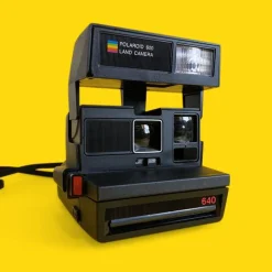 Retro Polaroid 640 Instant Film Camera
