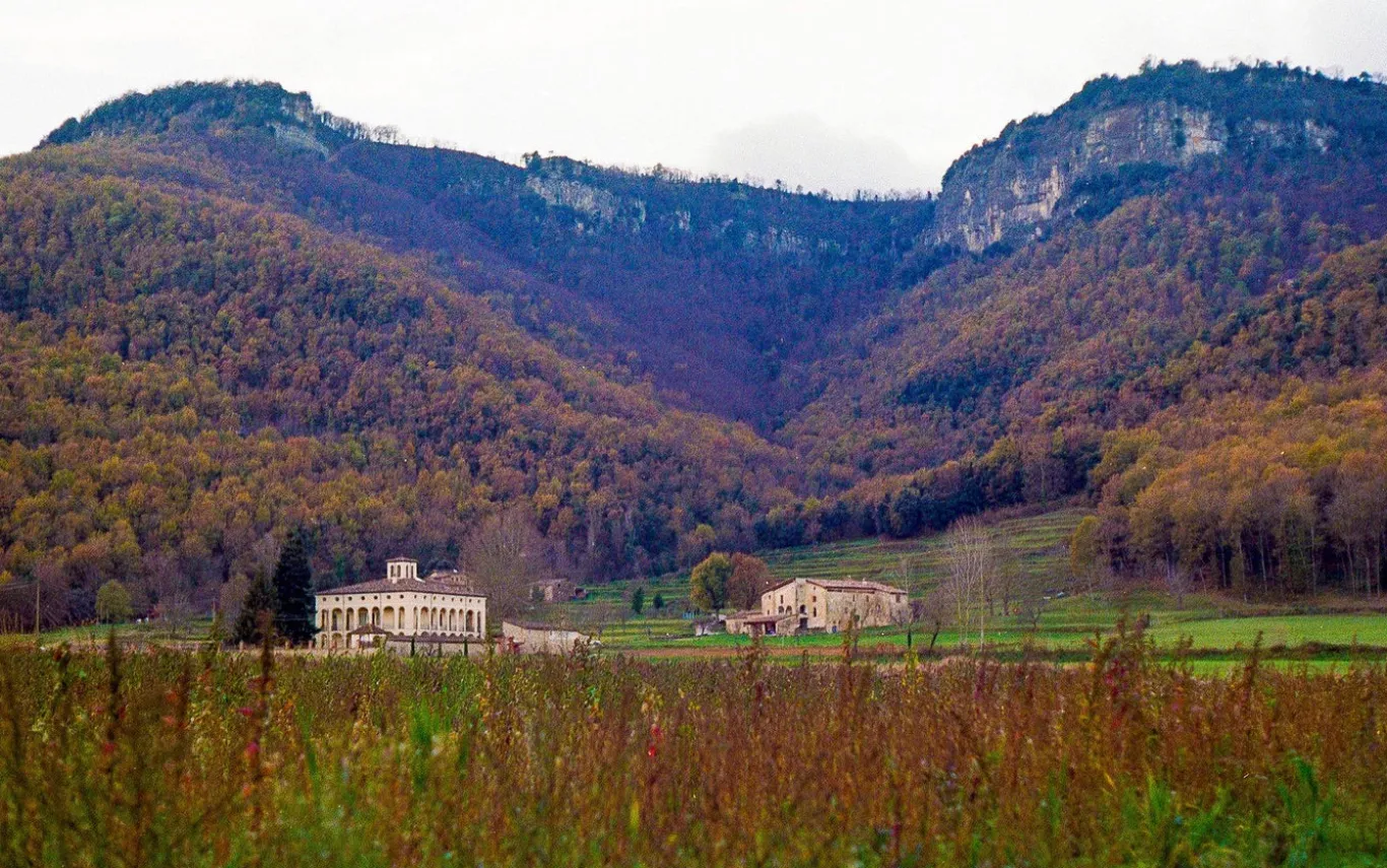 Vintage 35mm SLR Film Camera Praktica PL Nova 1 with Carl Zesis f/2.8 50mm Lens