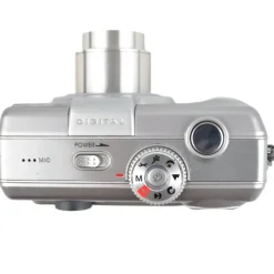 Vivitar ViviCam 3935 7.8-23.4mm Zoom f2.7 Digital Compact